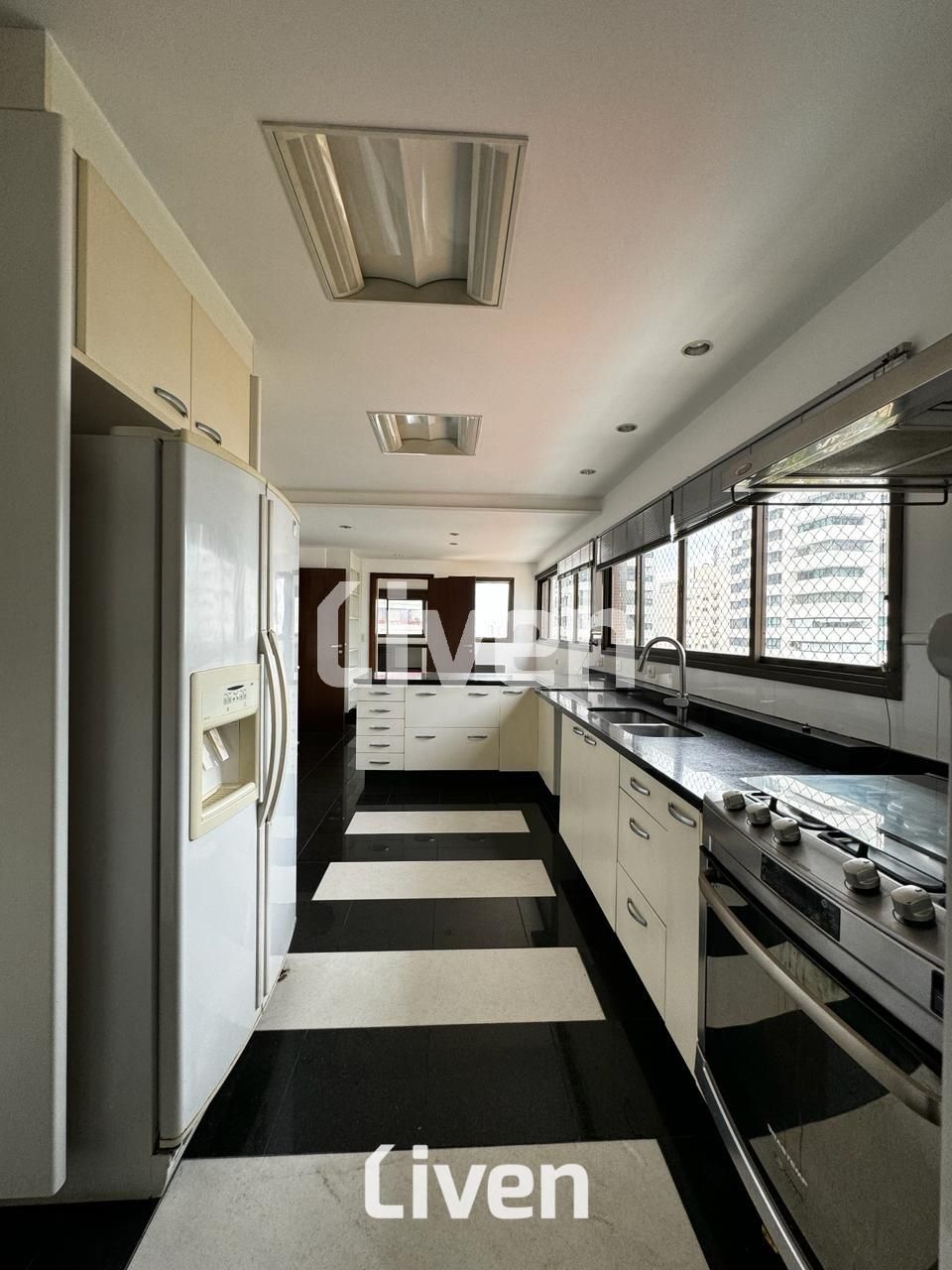 Apartamento com 3 suítes à venda em Aclimação, São Paulo, por R$ 2.500.000 Imagem 8