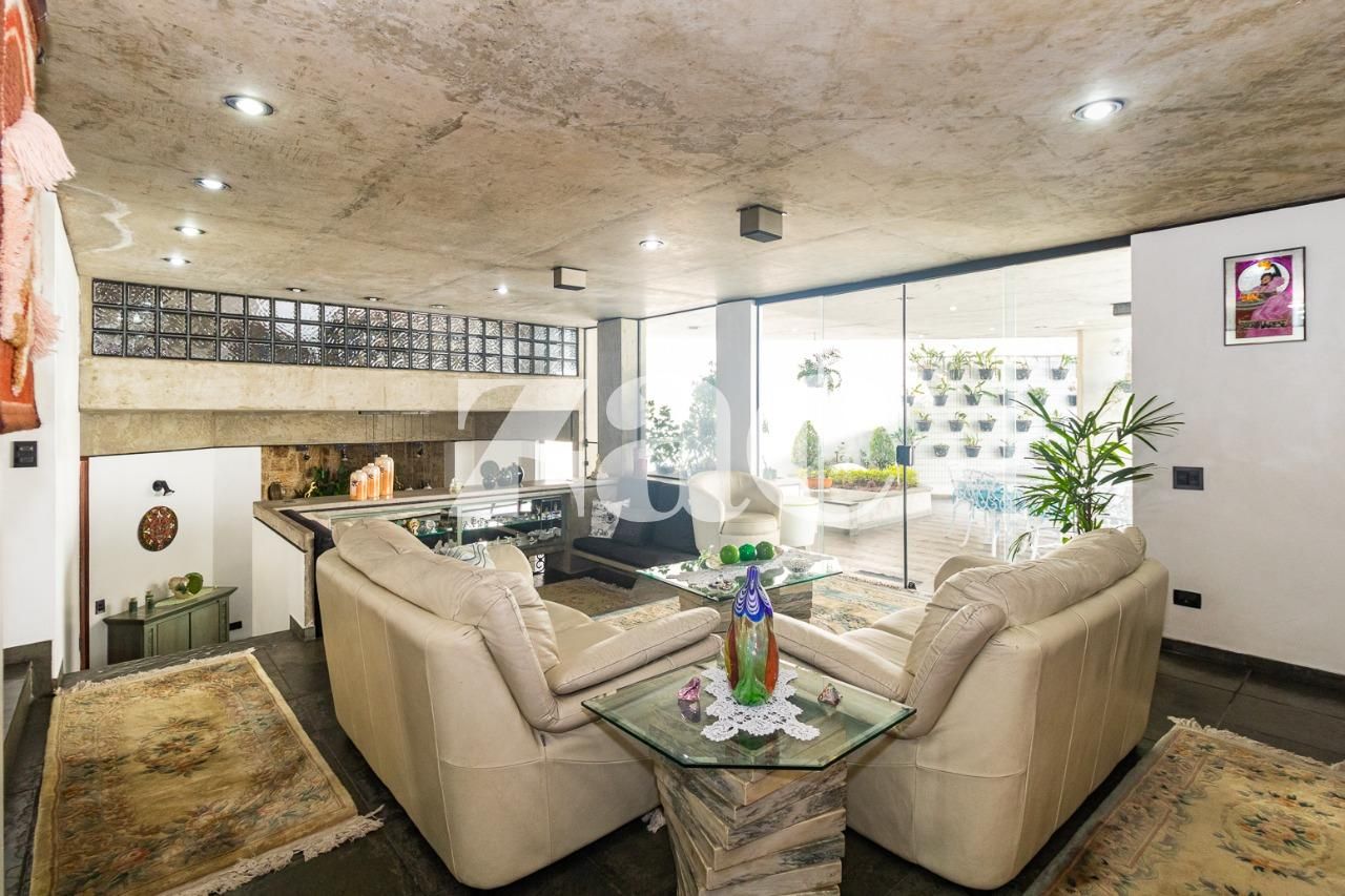 Casa com 3 suítes à venda em Alto De Pinheiros, São Paulo, por R$ 4.500.000 Imagem 8