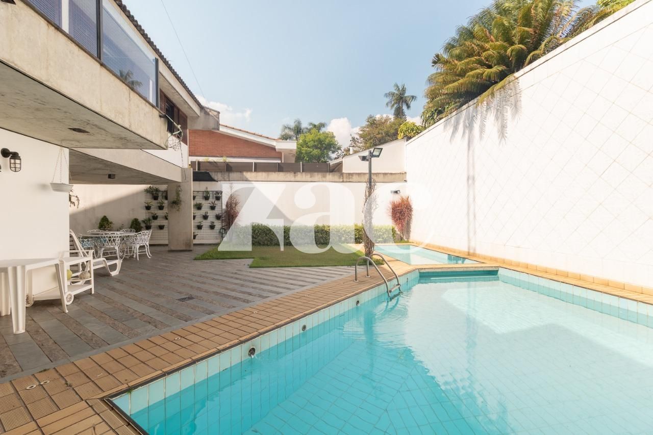 Casa com 3 suítes à venda em Alto De Pinheiros, São Paulo, por R$ 4.500.000 Imagem 4