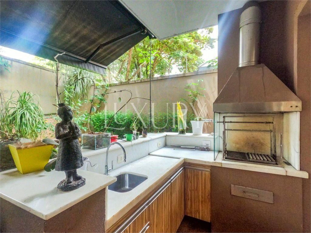 Casa com 5 suítes à venda em Alto de Pinheiros, São Paulo, por R$ 5.950.000 Imagem 6