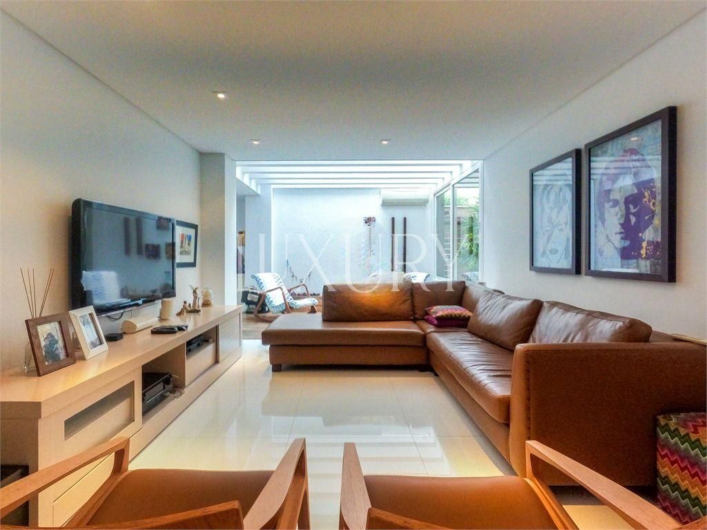 Casa com 5 suítes à venda em Alto de Pinheiros, São Paulo, por R$ 5.950.000 Imagem 8