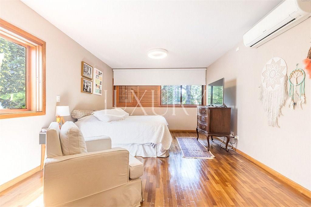 Casa com 4 suítes à venda em Alto de Pinheiros, São Paulo, por R$ 4.700.000 Imagem 5
