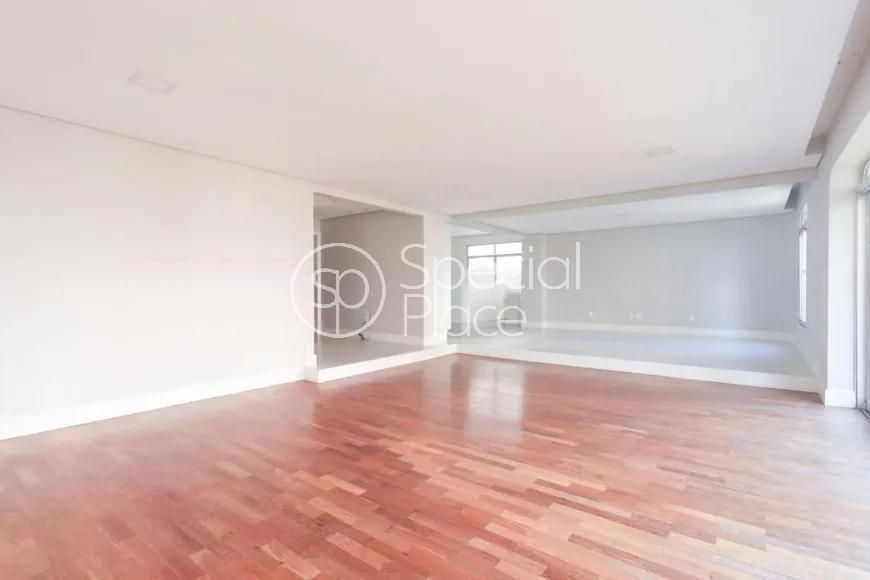Apartamento com 2 suítes à venda em Jardim América, São Paulo, por R$ 3.400.000 Imagem 6